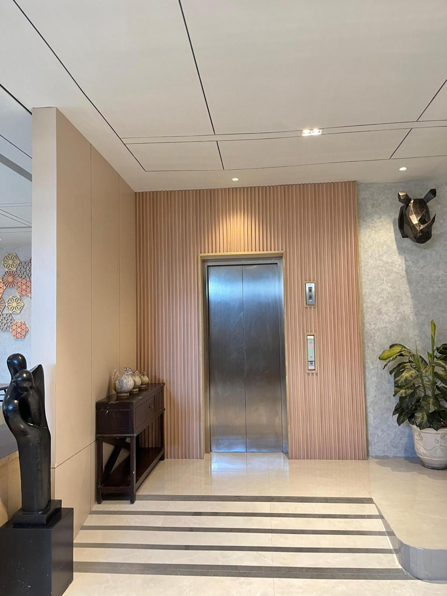 Laxston Hotel Джокякарта Екстериор снимка