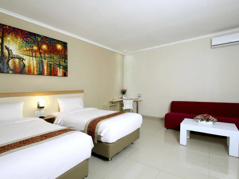 Laxston Hotel Джокякарта Екстериор снимка